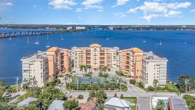 Building Photo - 104 Riverside Dr Unit 403 Rental