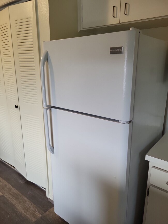 Photo - 943 SE Mayo Dr