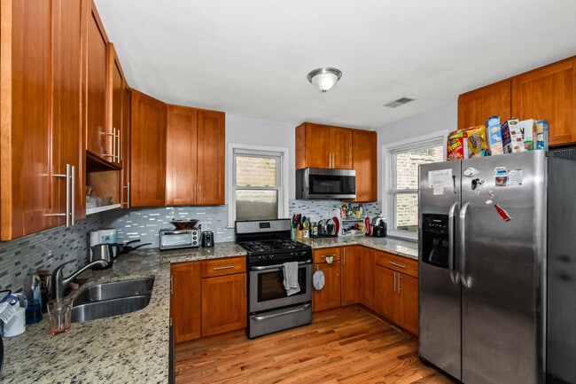 Photo - 1246 W Ohio St Unit 3