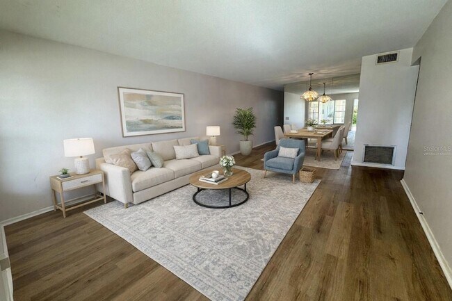 Photo - 2040 World Pkwy Blvd Unidad 12