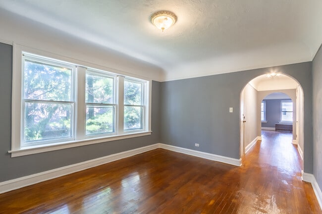 Photo - 1133 E 81st Pl Unidad 2