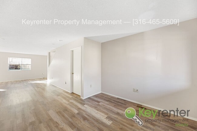 Photo - Beautiful 3 Bed 2.5 Bath townhome with easy commute anywhere in town!