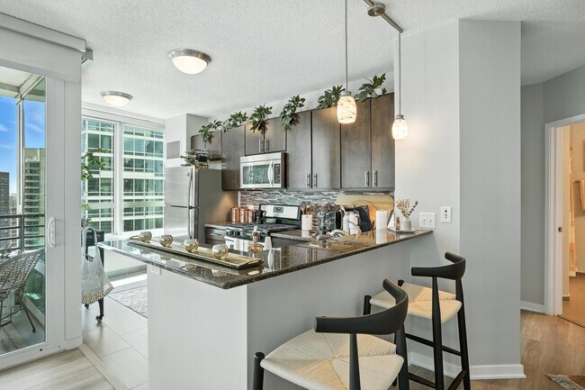 313 E Grand Ave