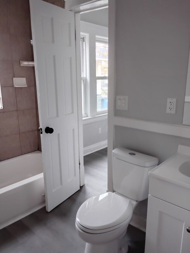 Photo - 2215 Hood Ave Apartamentos