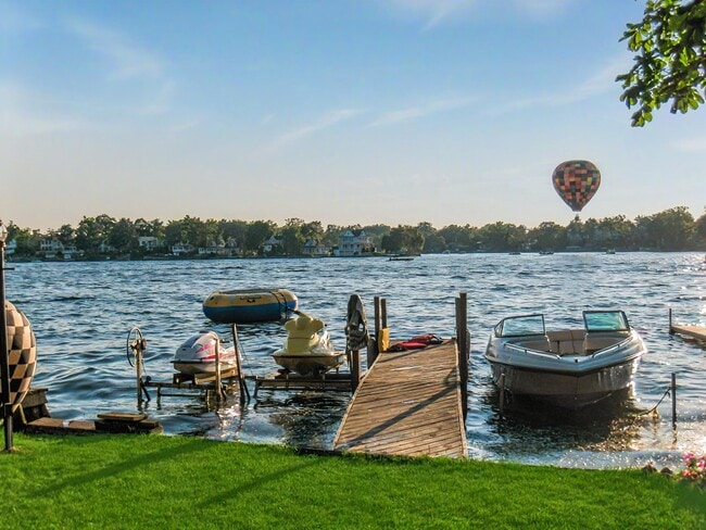 Photo - 121 N North Shore Dr