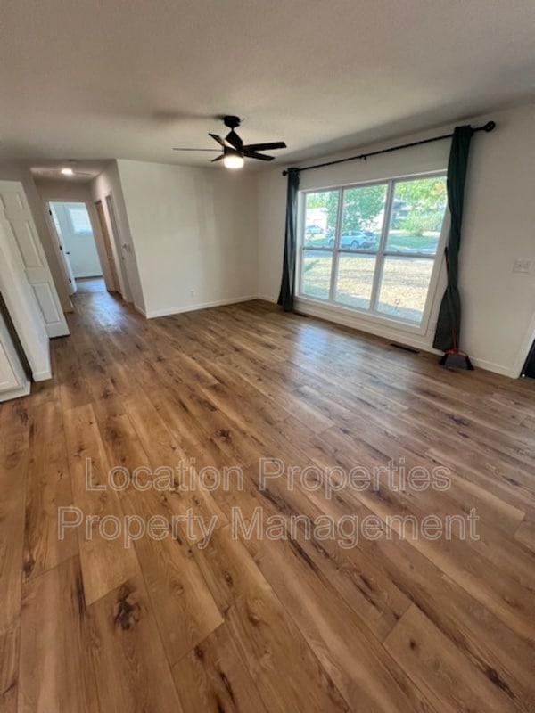 Photo - 1934 Emerald Dr