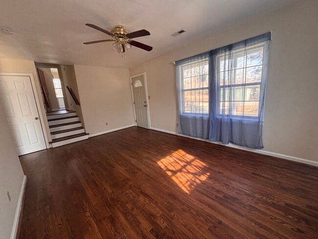 Photo - 3 Bedrooms- 1 Bathroom- House in Coosa!