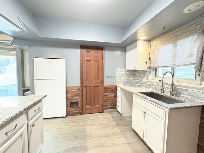 Photo - 3627 Hazelhurst Ave