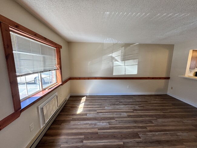 Photo - 975 Meriden Rd Unit APT 109