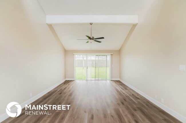 Photo - 6317 Boylston Way