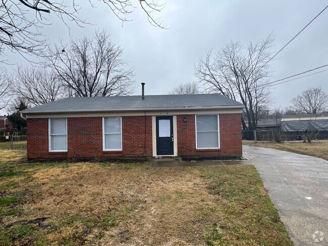 Building Photo - Newly remodeled in HIllview/Bullitt County Rental