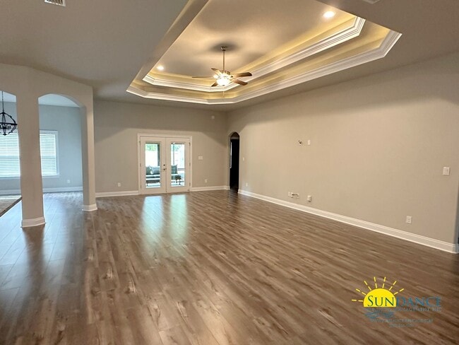 Photo - 5 Bedroom like new BEAUTIFUL Navarre home, call today!