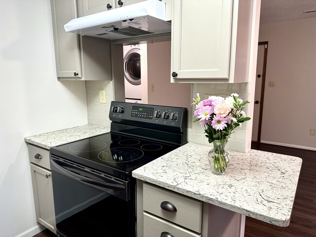 Photo - 1121 New Jersey St