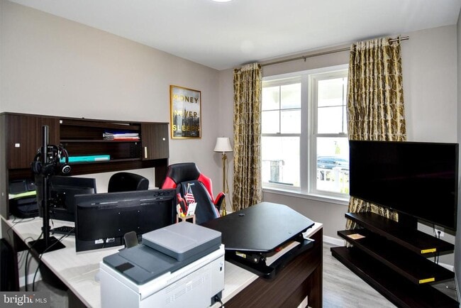 Photo - 7706 Colburn Dr