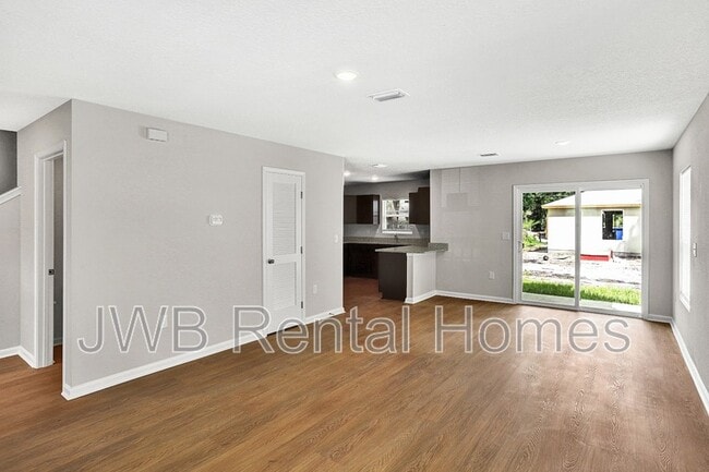 Photo - 1619 Windle St