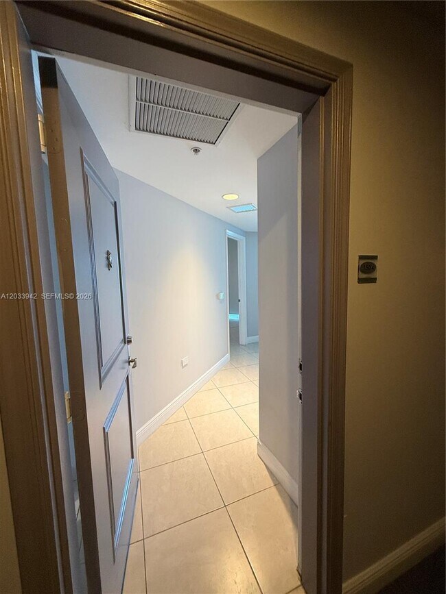 Photo - 480 NE 30th St Unit 1504