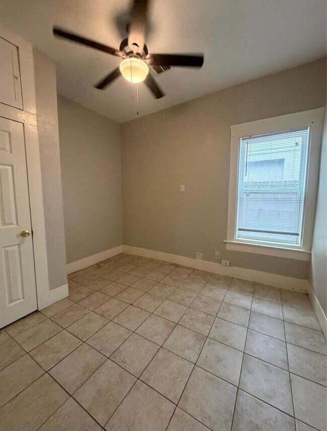 Photo - 3403 Yupon St Unit 2