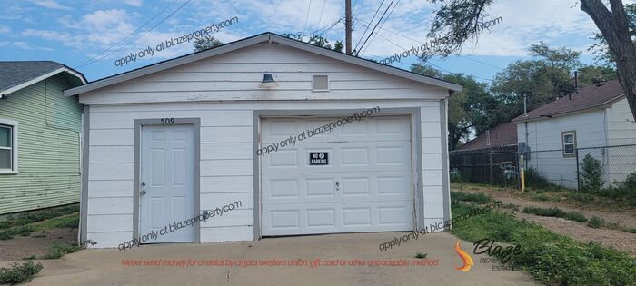 Small Commercial Shop for Rent - Available... - Small Commercial Shop for Rent - Available... House