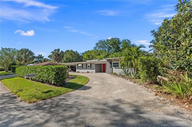 Photo - 530 S Manor Dr