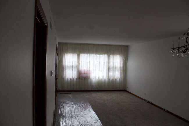 living room - 5127 W Carmen Ave Unidad #1