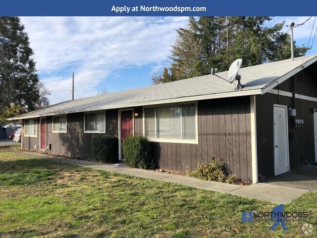 Building Photo - Nice 1 bedroom 1 bath in Grants Pass Rental