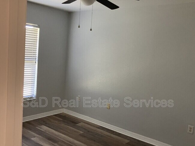 Photo - 5527 Gaur Ln