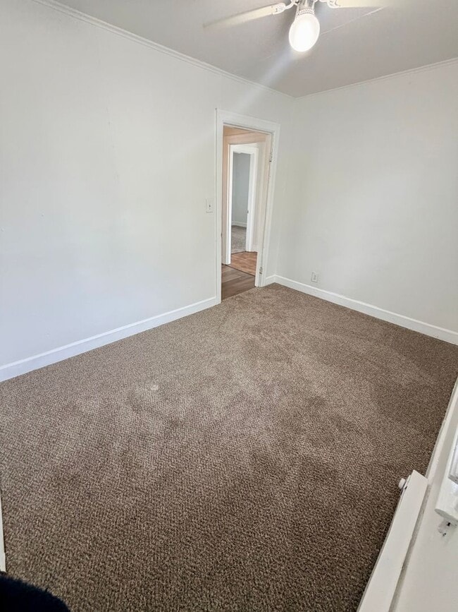 Photo - 704 Jackson St