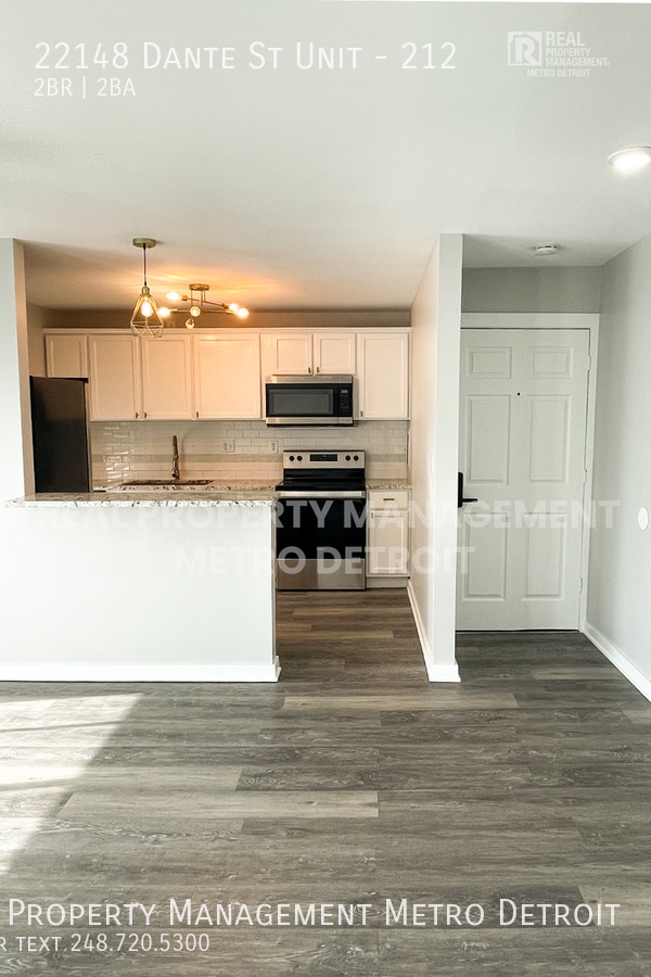 Photo - 22148 Dante St