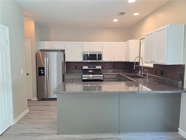 Photo - 407 Chatooga Ln