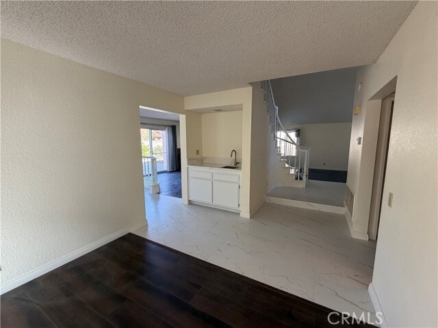 Photo - 2450 Vía Pacifica