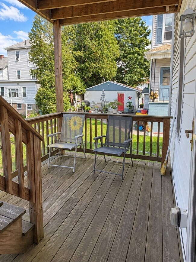 186 Hood St Unit 1E