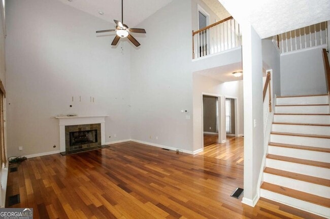 Photo - 435 Chandler Ct