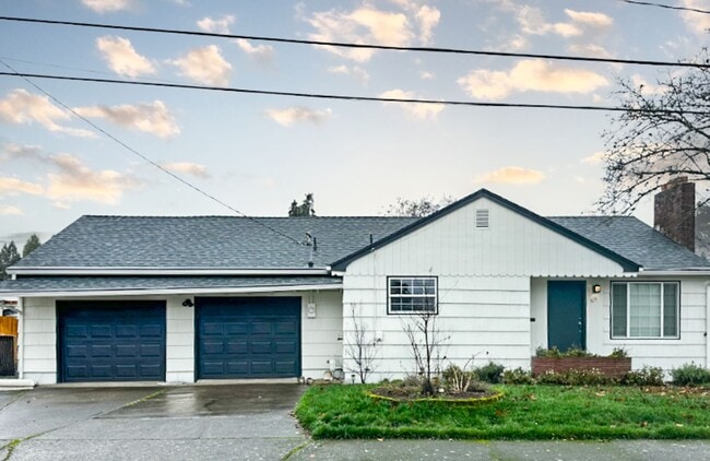 Charming 3 Bedroom Home Lebanon Home with ... - Charming 3 Bedroom Home Lebanon Home with ...