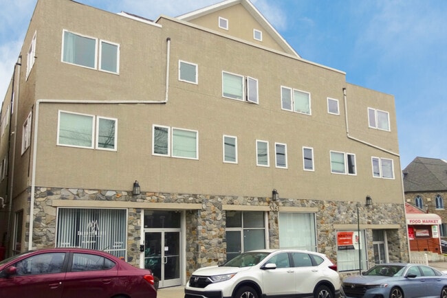 Photo - 5261 Ridge Avenue