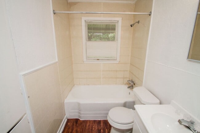 Photo - Nice 3BR/1BA House Near Downtown