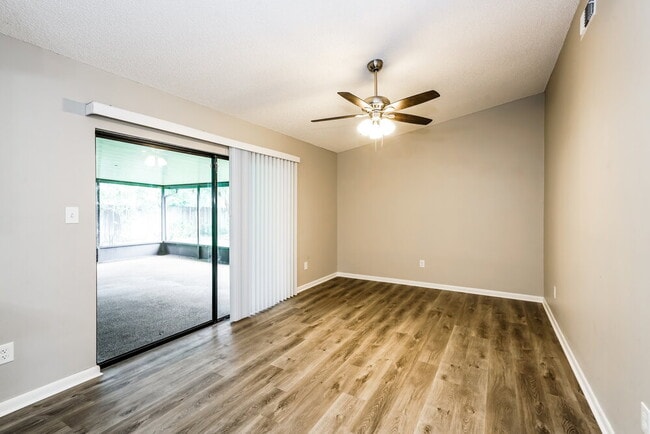 Photo - 813 Regal Palm Ct