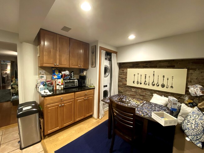 Photo - 78 Phillips St Unit 1