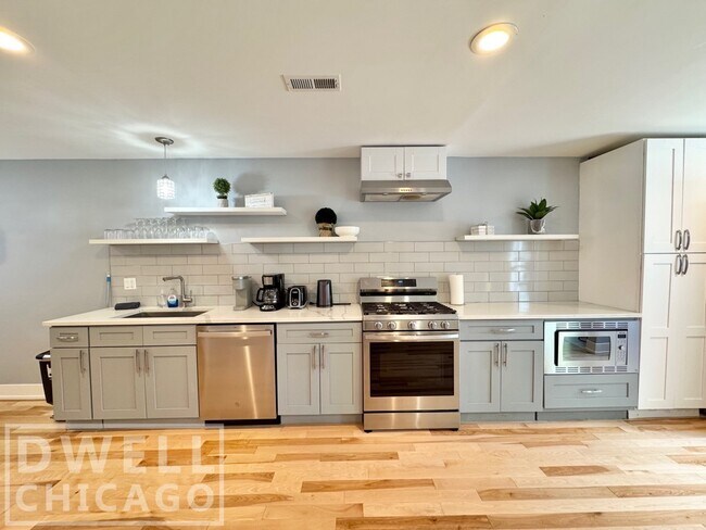 Photo - 2550 W Thomas St