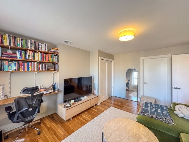 Photo - 508 Chapel St Unit #2F