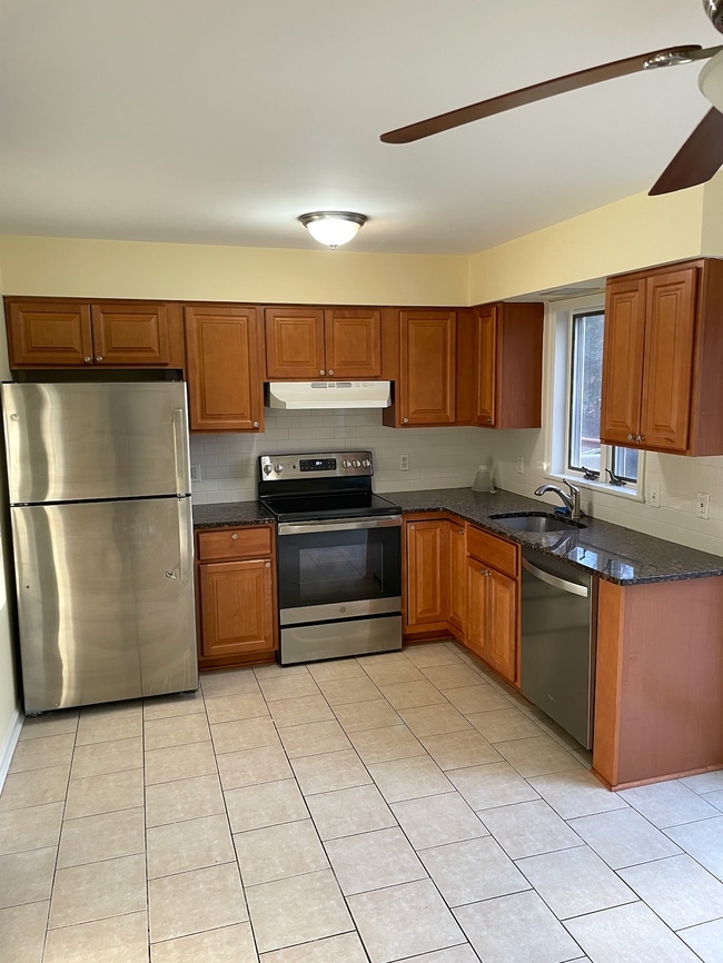 Photo - 23 Woodridge Cir Unit A