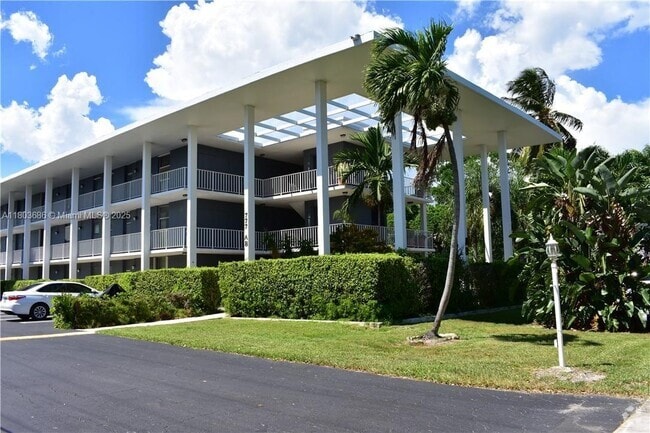 Building Photo - 777 SE 2nd Ave Unit 218 Rental