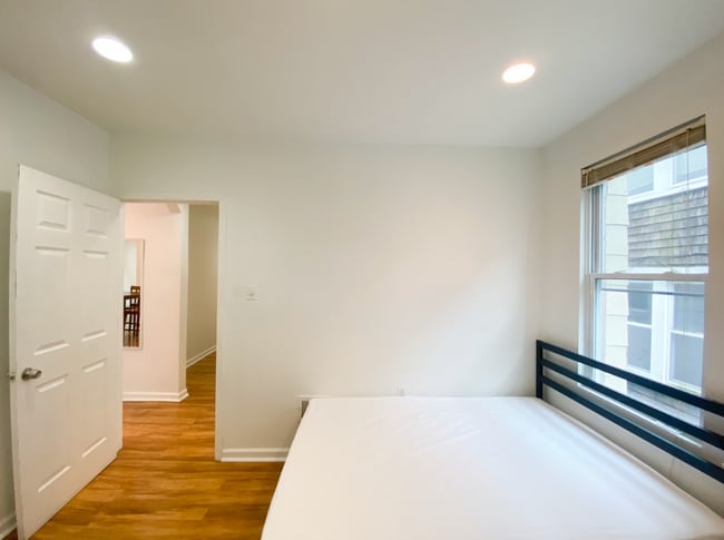 Photo - 2353 Tilbury Ave