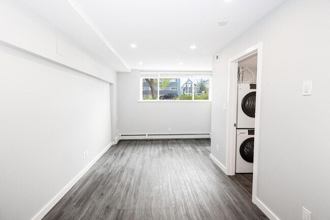 Living Room - 585 Corydon Apartment