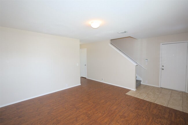 Photo - 3203 Becker Glen St