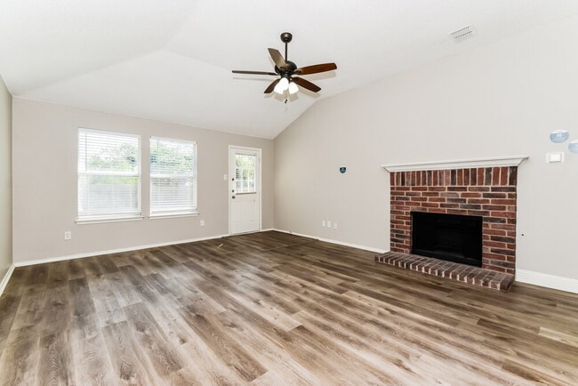 Photo - 1034 Hampton Dr