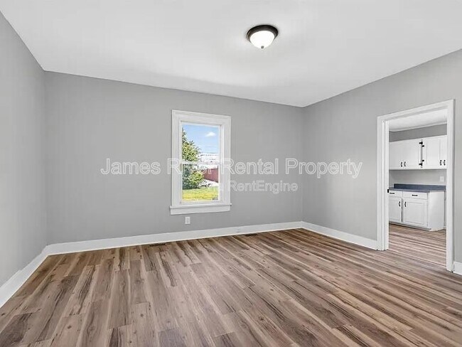 Photo - 512 Polk St