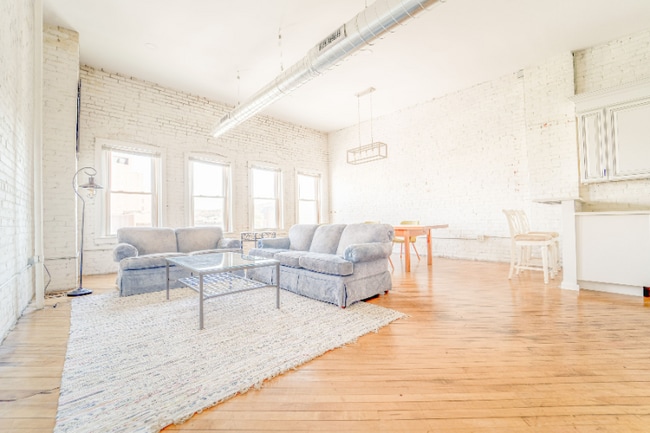 Photo - 186 State St Apartment