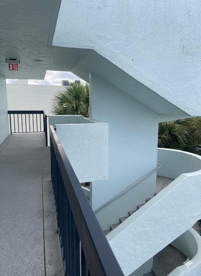 Photo - 6698 10th Ave N Unidad 427