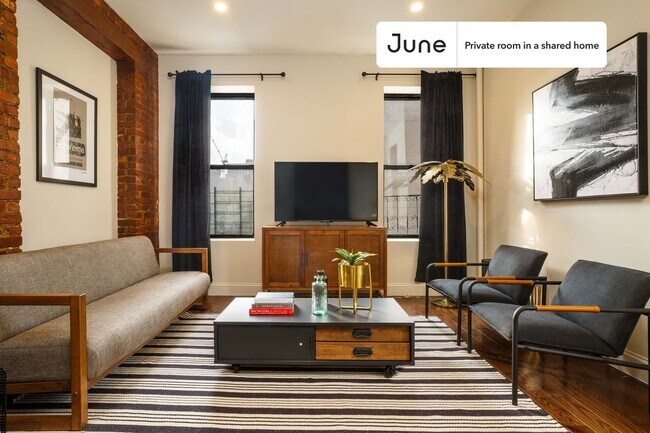 Room in Shared 4 bed/1 bath home in West Harlem