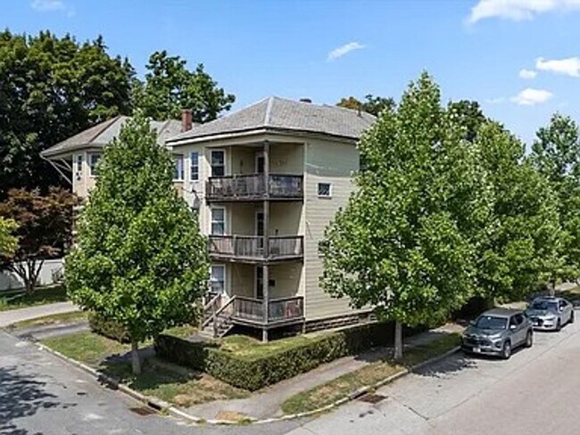 Photo - 97 Courtland St Unit 2